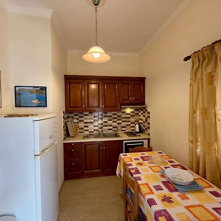 Thomas Apartments Dassia  Bagian luar foto