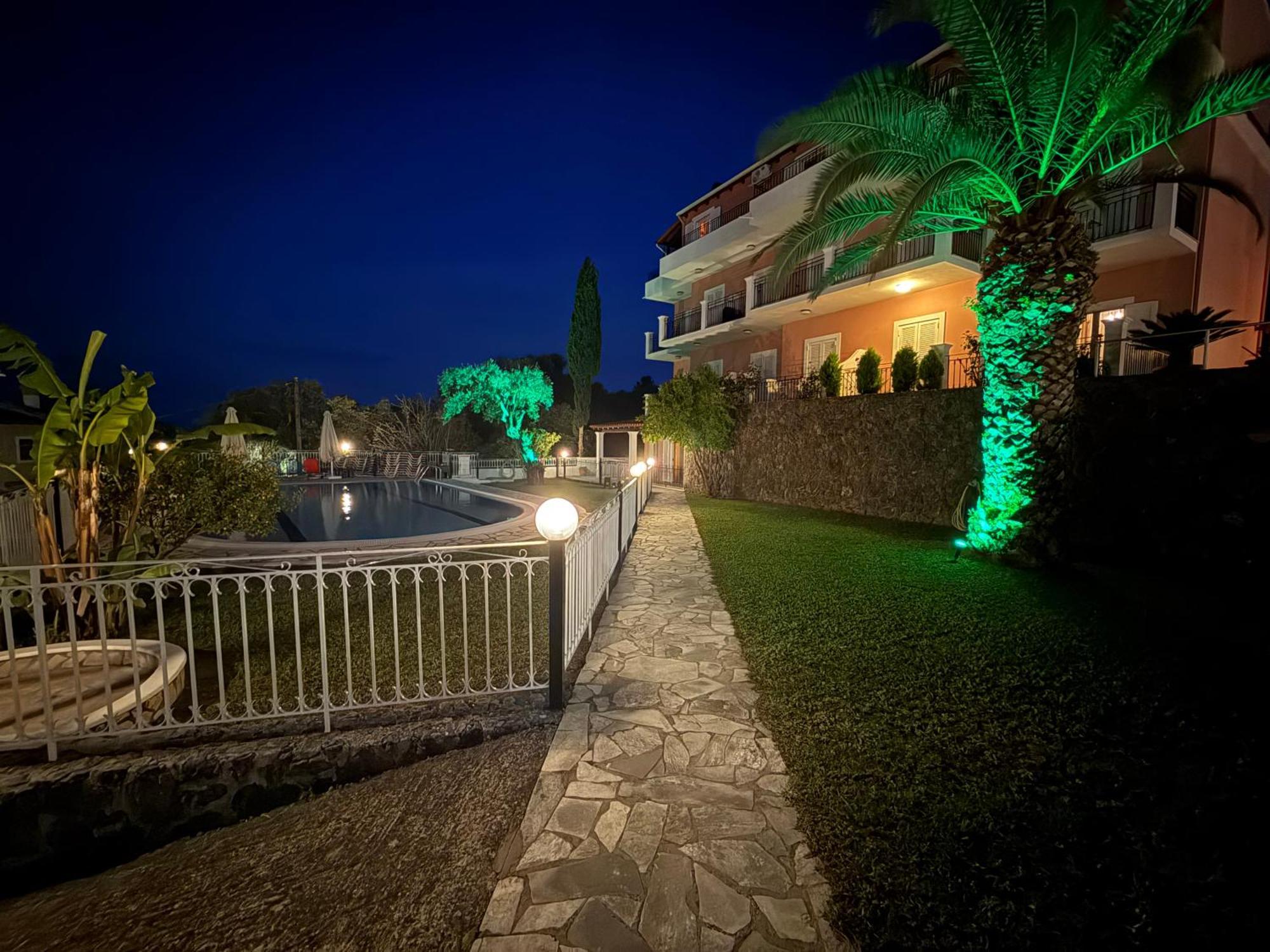 Thomas Apartments Dassia  Bagian luar foto