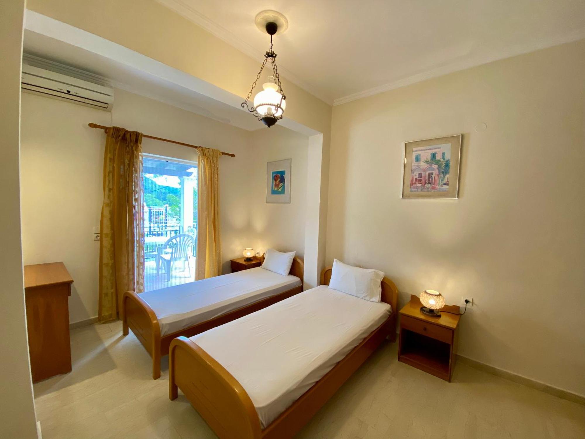 Thomas Apartments Dassia  Bagian luar foto