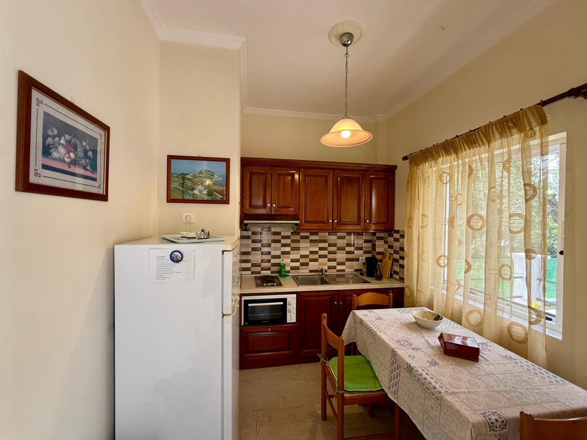 Thomas Apartments Dassia  Bagian luar foto